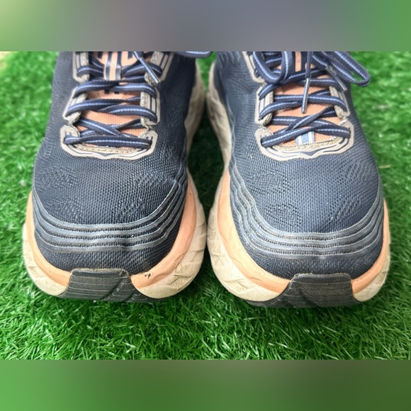 Hoka women’s Bondi 6‎ Wide Size 8D - Picture 8 of 9